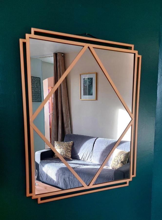 Les Belles Terrasses Dieppe ,3 appartements , LE VEGETAL de 1 à 8 personnes , LE TROPICAL de 1 à 6 personnes , LE FLORAL avec TERRASSE de 1 à 3 personnes , quartier calme au stationnement gratuit à coté de l'avenue verte Exterior foto