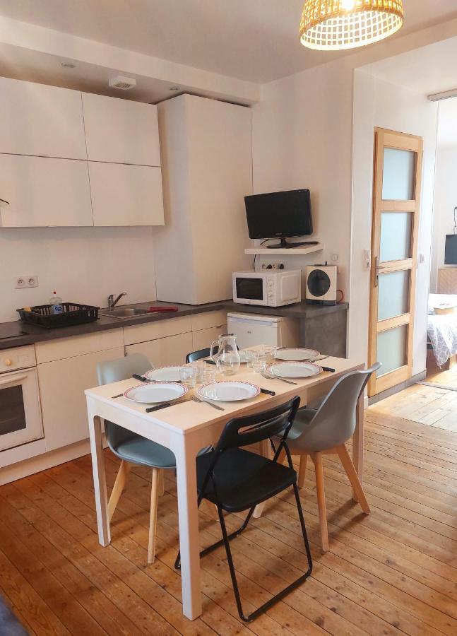Les Belles Terrasses Dieppe ,3 appartements , LE VEGETAL de 1 à 8 personnes , LE TROPICAL de 1 à 6 personnes , LE FLORAL avec TERRASSE de 1 à 3 personnes , quartier calme au stationnement gratuit à coté de l'avenue verte Exterior foto